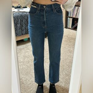 Abercrombie & Fitch Ultra High Rise Ankle Straight Jean